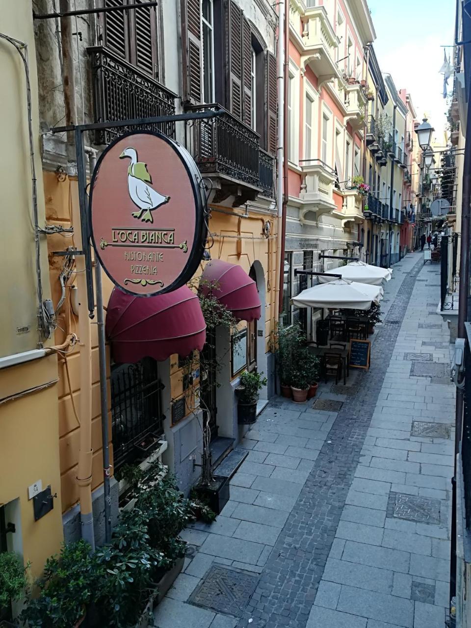 B.House Bed & Breakfast Cagliari Exterior photo